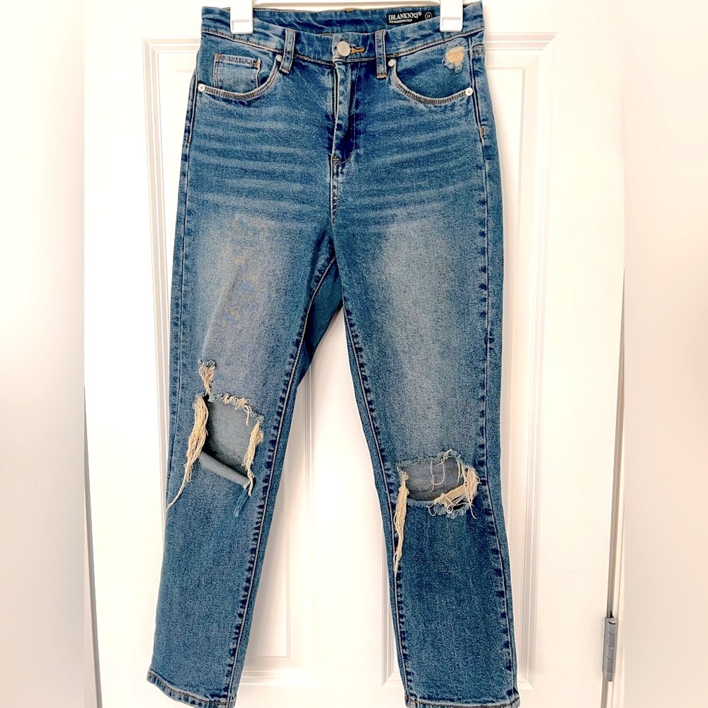 Blank NYC Madison Crop distressed